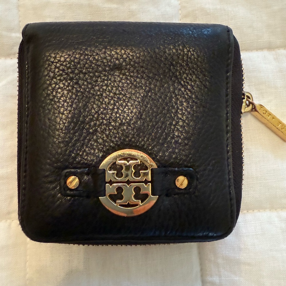 Tory Burch Black Leather Zip Wallet